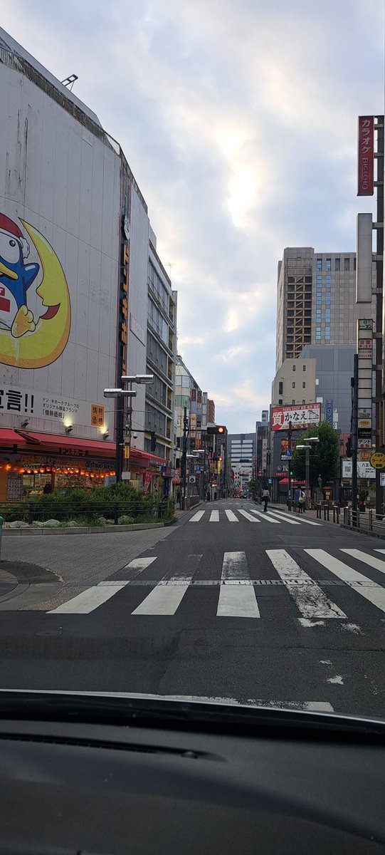 おはようございます。
八王子の朝です。
眠いです。
現場からは以上です。