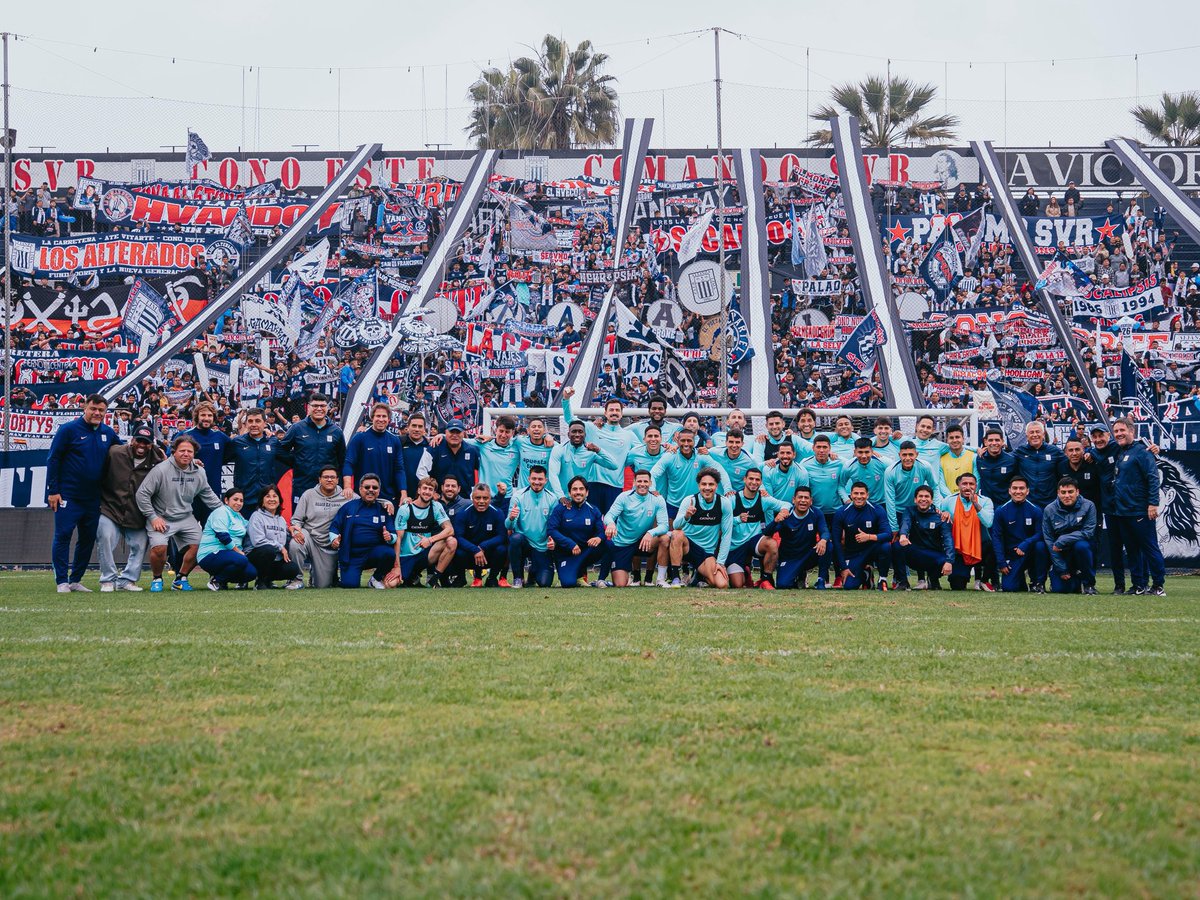 Alianza Lima repite su 11 de Quito.

Vizcarra, Enrique, Garcés, Zambrano, Trauco, Burlamaqui, Gaibor, Peña, E.Castillo, Quevedo y Barcos.