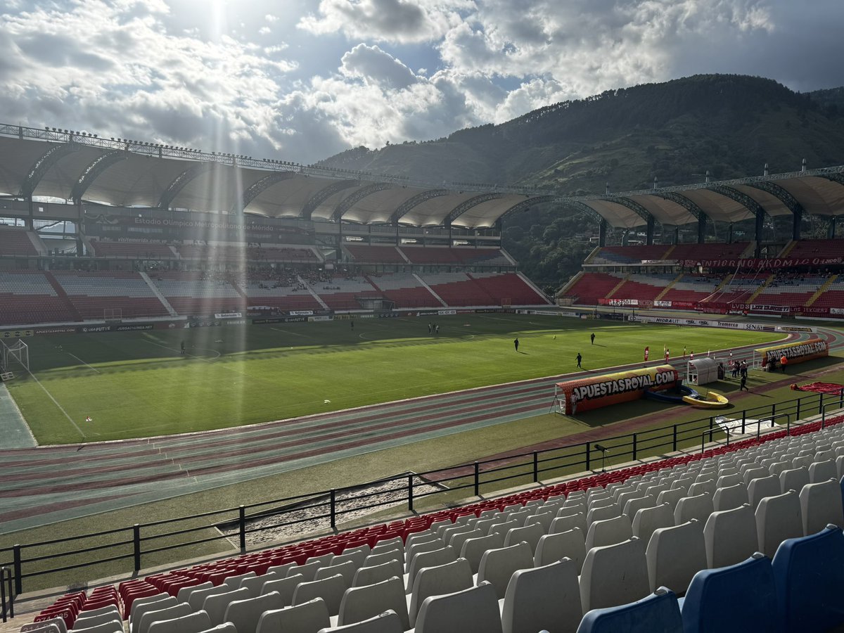 🔥🔥ATENCIÓN🔥🔥
#Previa 
Ya estamos al aire, para llevarle el <a href="/LigaFUTVE/">Liga Banco de Venezuela</a> 
<a href="/FVF_Oficial/">FVF</a>