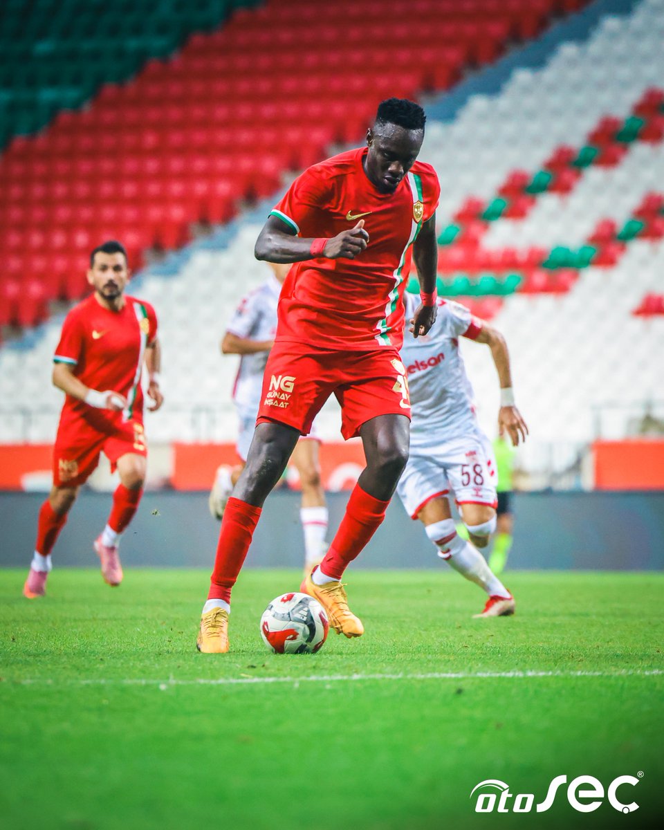amedskofficial's tweet photo. Maçtan kareler 📸
#MücadeleninTakımı | #AMDvSVS https://t.co/HvKCAwJHLW
