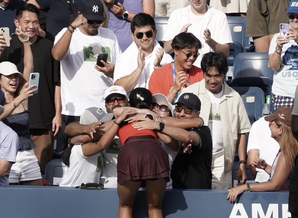Alex Eala, the first Filipino woman to win a match at a Grand Slam singles tournament in the Open era!!!

What an epic match and crazy vibe in the Grandstand <a href="/usopen/">US Open Tennis</a>