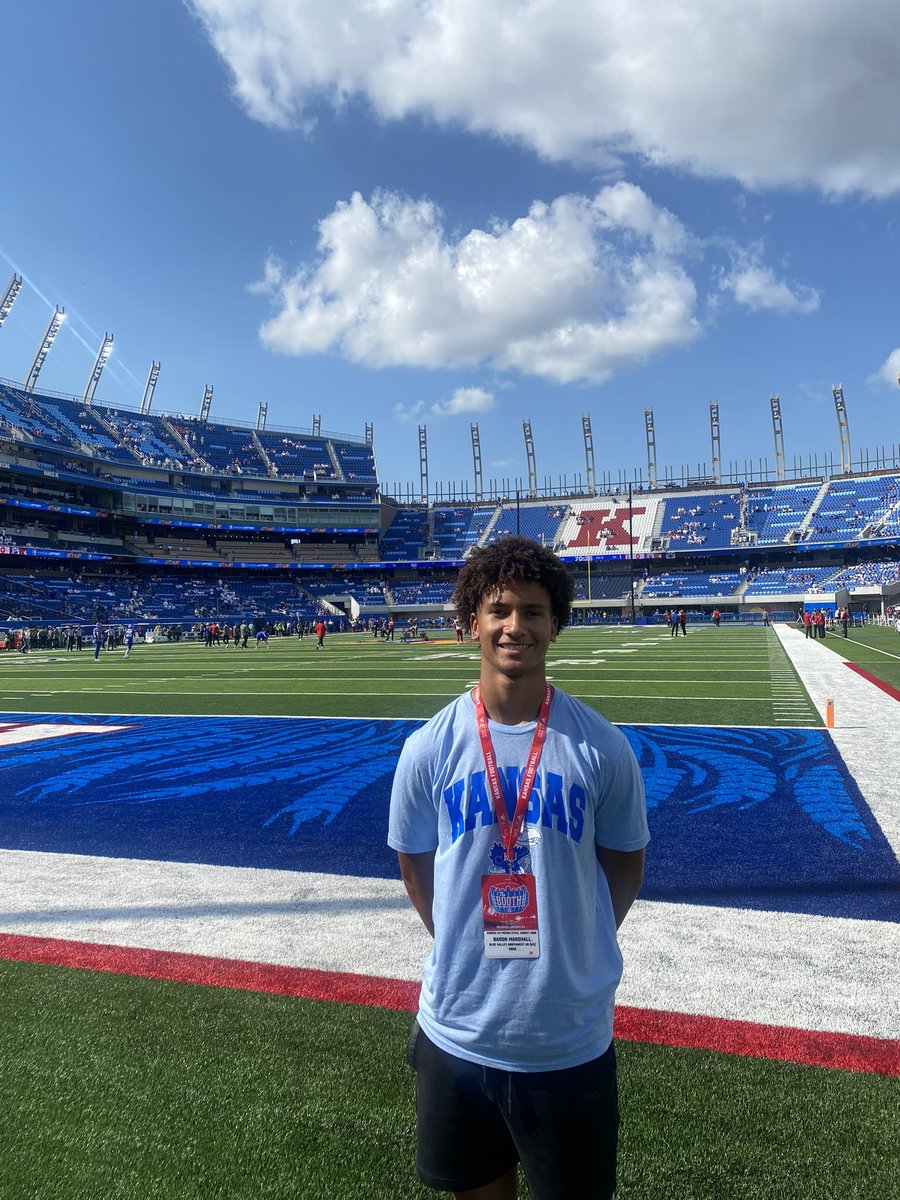 Had a great time <a href="/KU_Football/">Kansas Football</a> yesterday! Thank you for having me <a href="/CoachSvarczkopf/">Greg Svarczkopf</a> <a href="/CoachTSamuel/">Terrence Samuel</a>
