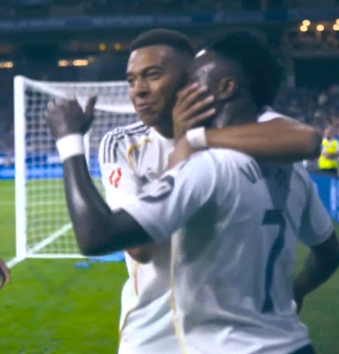 Real Madrid Pictures That Go Hard tweet media