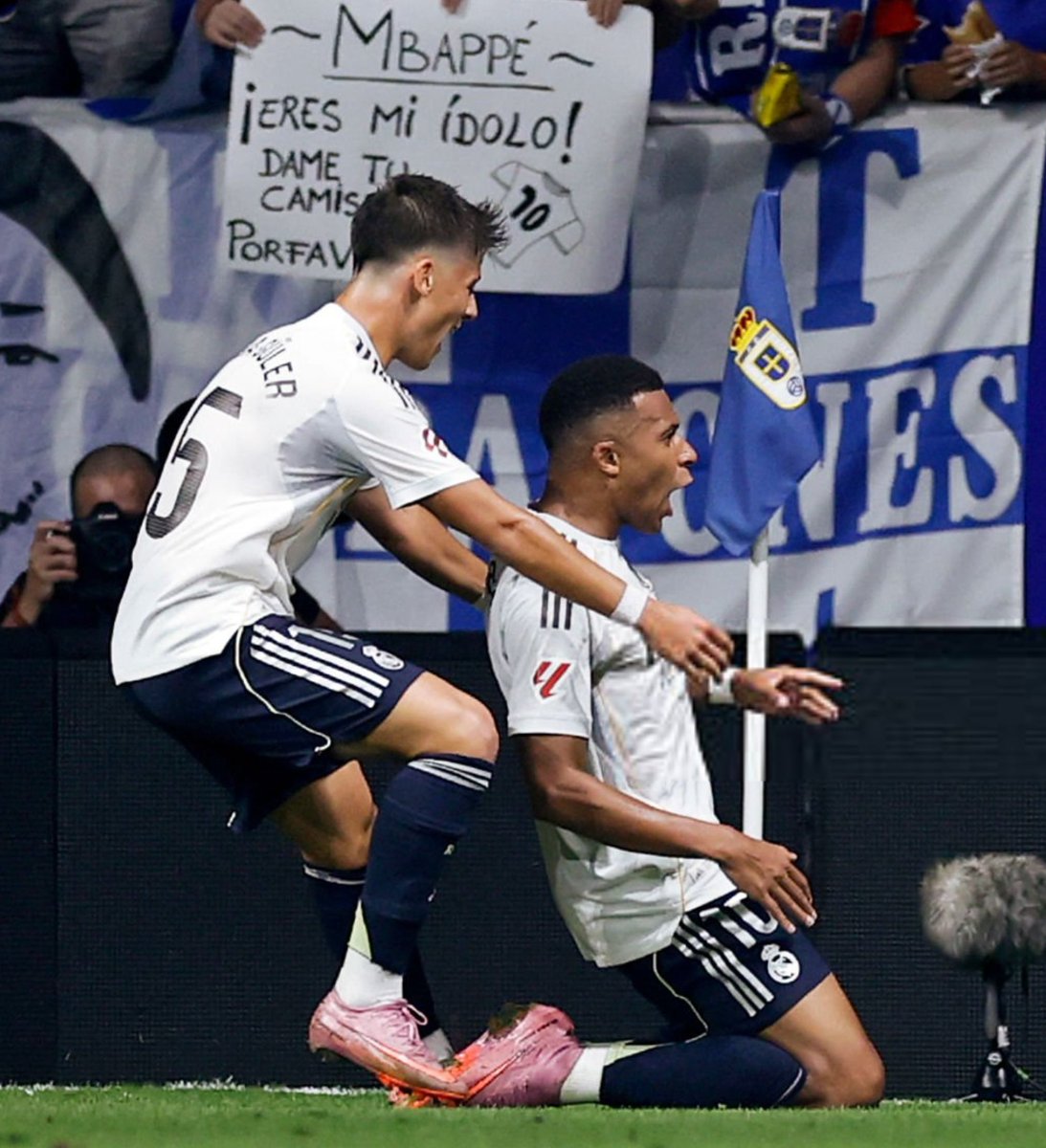 losblancoszone's tweet image. 🚨No Real Madrid fans should have less than 1K followers!

Let&apos;s celebrate this important win!!!

LIKE, REPLY, and FOLLOW everyone who likes your tweet. 🤍