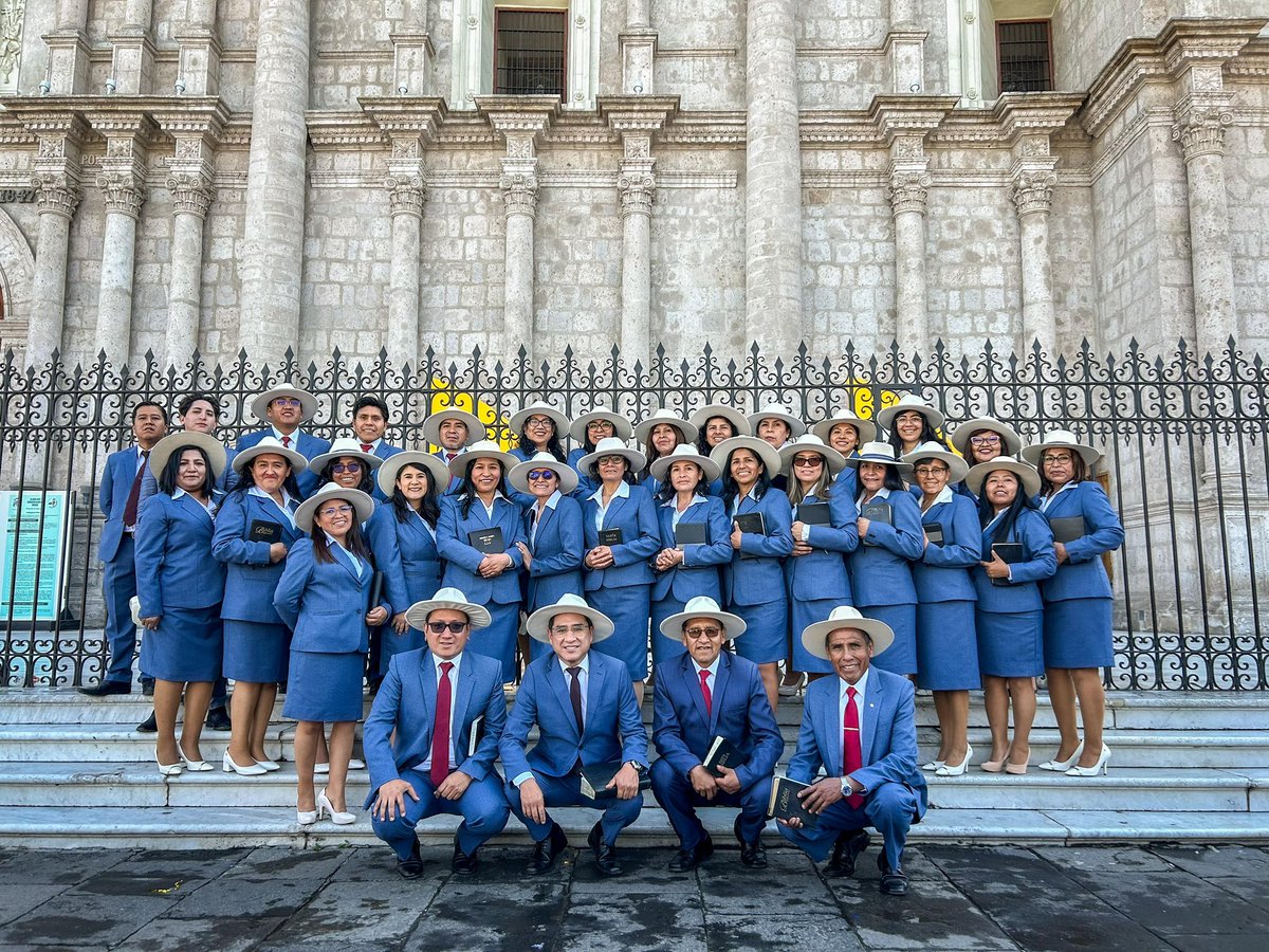 ¡Feliz 41 aniversario Colegio Eduardo Forga de Arequipa!
Hoy participamos en el desfile en la Plaza de Armas por el 41 aniversario del Colegio Forga, Arequipa - #APSur.