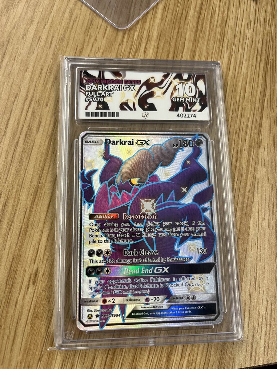 Went to my first ever card show and got my first graded card! It had to be an ace graded card, the case is so sick  <a href="/RandolphUK/">Randolph</a>