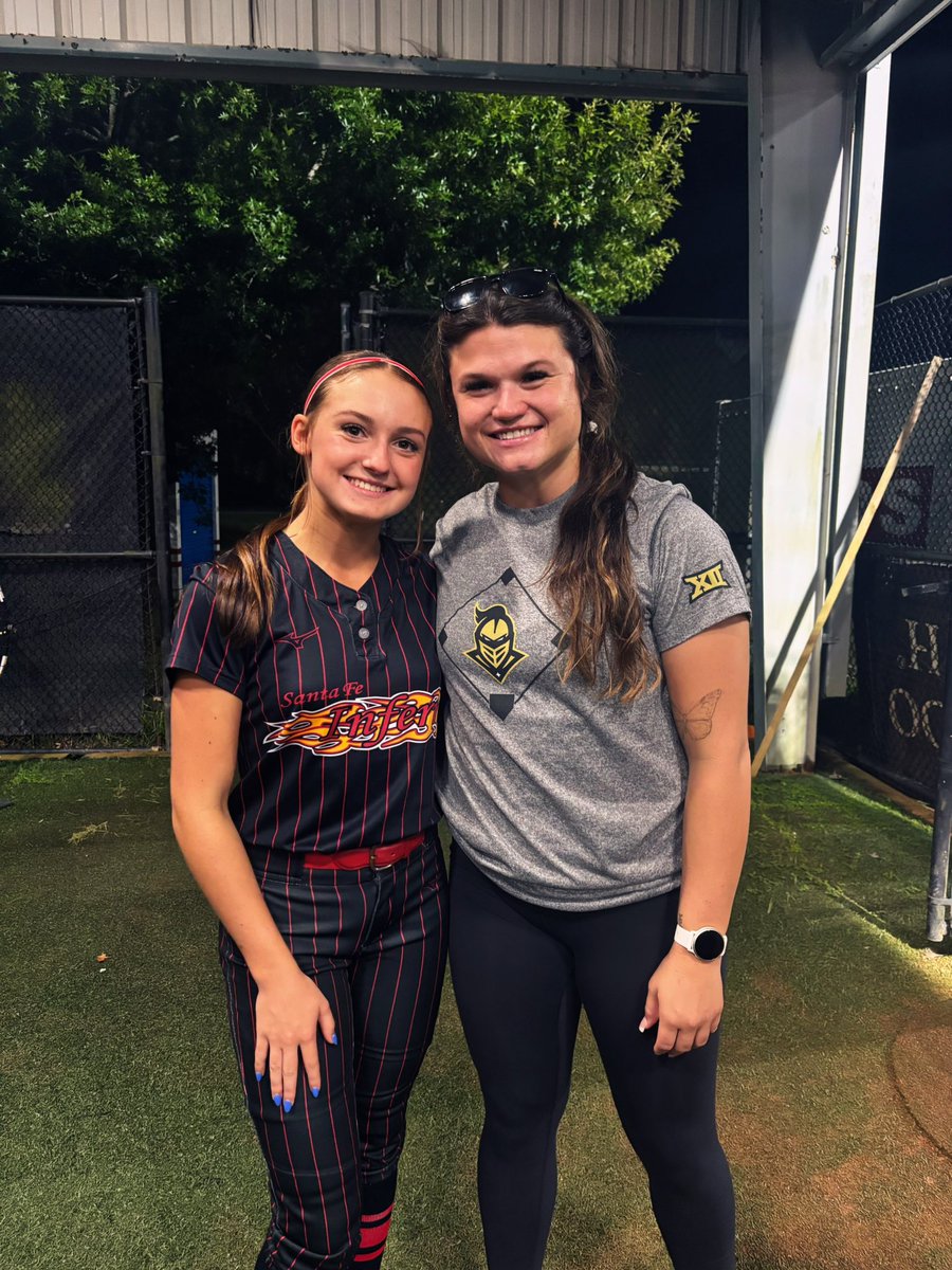 PaitynDonalson's tweet image. @UCF_Softball  Elite Camp 💛🖤⚔️  #ChargeOn thank you to all the coaches and staff for another amazing night at #ThePlex  @CoachBallMalone @noahbsanders @SPestrak @ShannonSaile @adamderusha22 so looking forward to my next trip back @sfinferno09  @FeNowling @ExtraInningSB