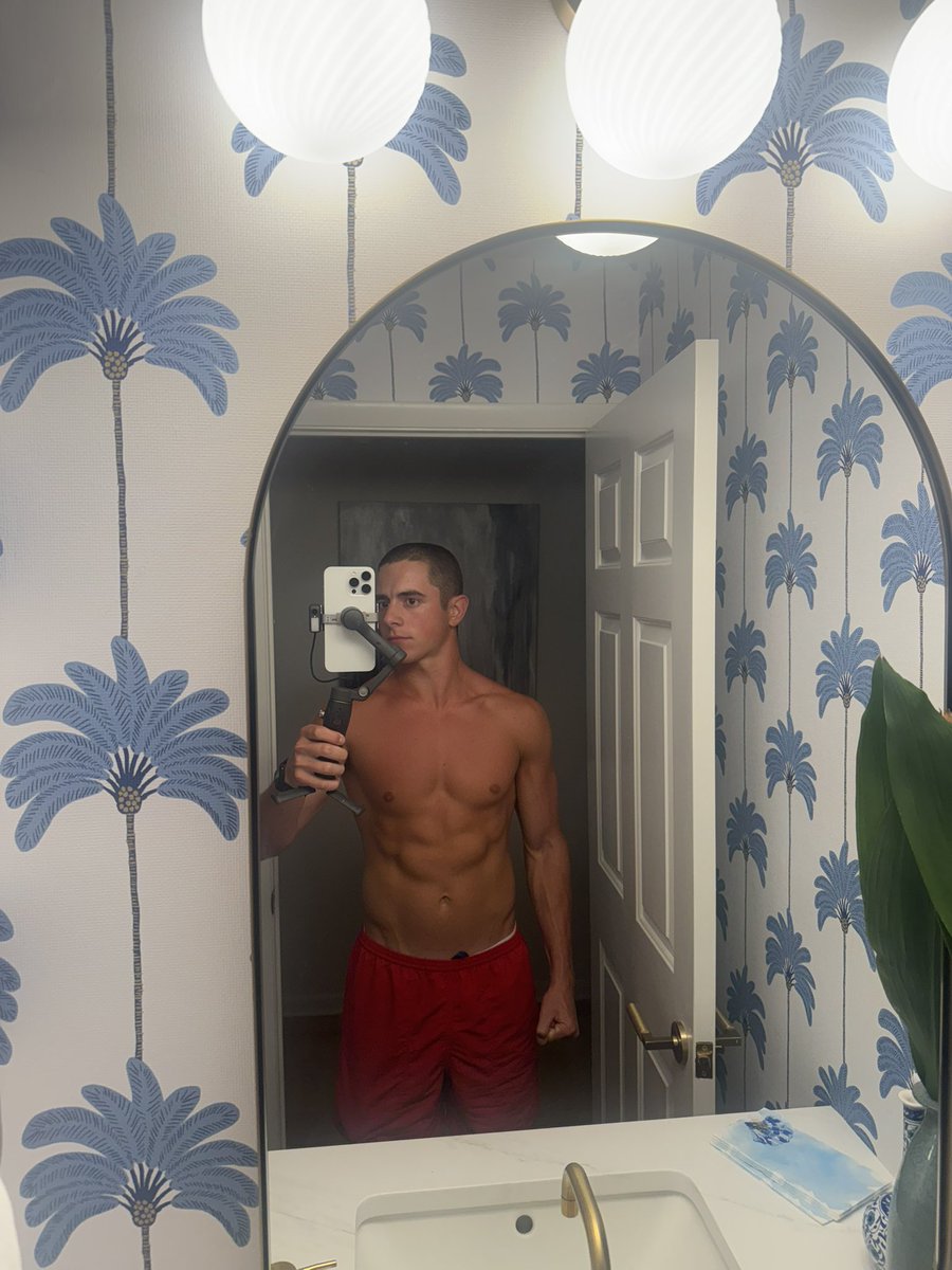 matthewimproves's tweet image. Live intentionally. Warrior Arc soon.