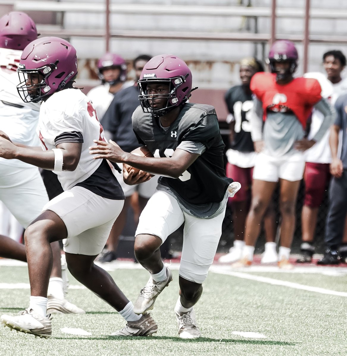 XanderMarshQB's tweet image. Preparing for battle. #GameWeek