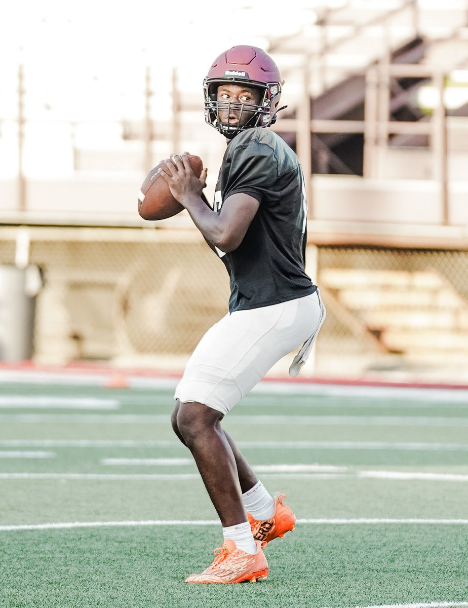 XanderMarshQB's tweet image. Preparing for battle. #GameWeek