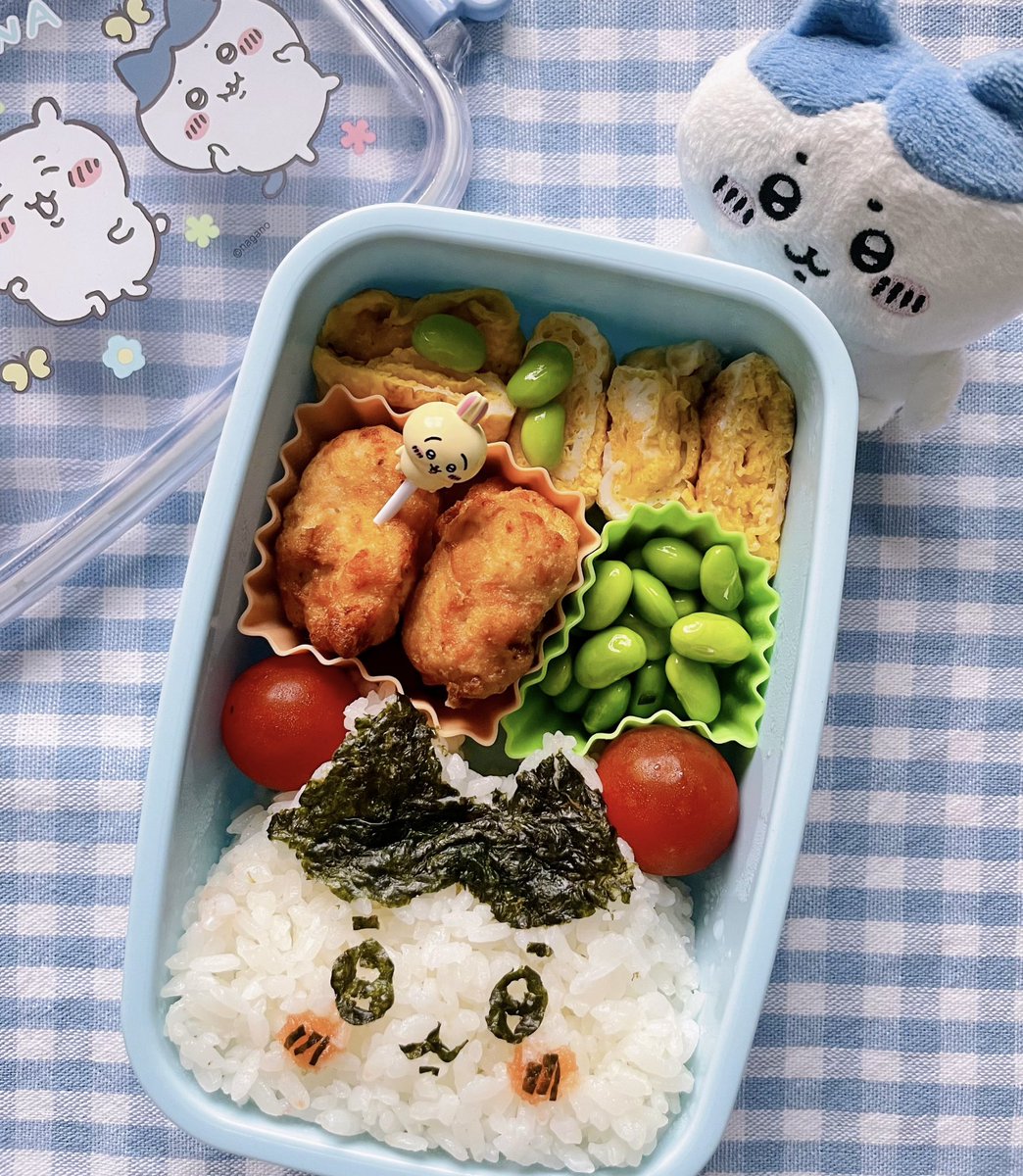 おはようございます😃
今日はハチワレちゃん弁当です🐱🍱
おかず次はもうちょい手の込んだもの入れたいな💦
隙間をどう埋めるかが課題🤔
ではでは月曜日頑張っていきましょう💪