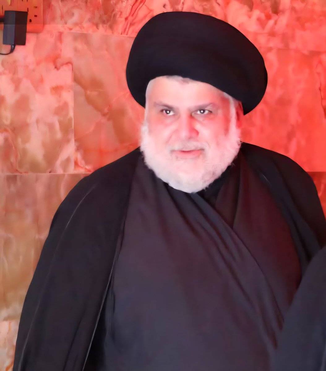 لا أحد غيرك يستحق حكم العراق
لأنك ابن حقيقي لا يخون اباه
بقيت وفيا لرسالة والدك الشهيد العظيم
وبقيت وفيا لأباك العراق ايضا
انت ابن لشهيد استشهد من أجل رسالة سماوية وابن للعراق هذا البلد العظيم الذي فقد كثير من أبناءه بسبب الفاسد
العراق بانتظار ابنه الوفي الذي لا يخون مقتدى الصدر