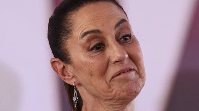 Oye <a href="/Claudiashein/">Claudia Sheinbaum Pardo</a> , ¿ y si en vez de intimidar a <a href="/LillyTellez/">Lilly Téllez</a> , te ocupas de los 11, casi 12 feminicidios al día en nuestro país, y del 99% de impunidad en este tipo de delitos ( violencia sexual,  violencia  física y emocional en contra de mujeres y niñas ) ?? Llegaron todas, no