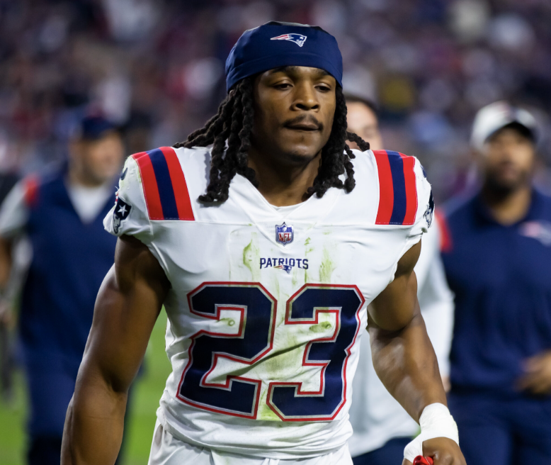 Dov Kleiman (@nfl_dovkleiman) on Twitter photo ๐๐๐ฉ๐จ๐ซ๐ญ: The Patriots are actively shopping safety Kyle Dugger, per <a href="/RapSheet/">Ian Rapoport</a>
Who should make a move for him? ๐๐๐ฉ๐จ๐ซ๐ญ: The Patriots are actively shopping safety Kyle Dugger, per <a href="/RapSheet/">Ian Rapoport</a>
Who should make a move for him?