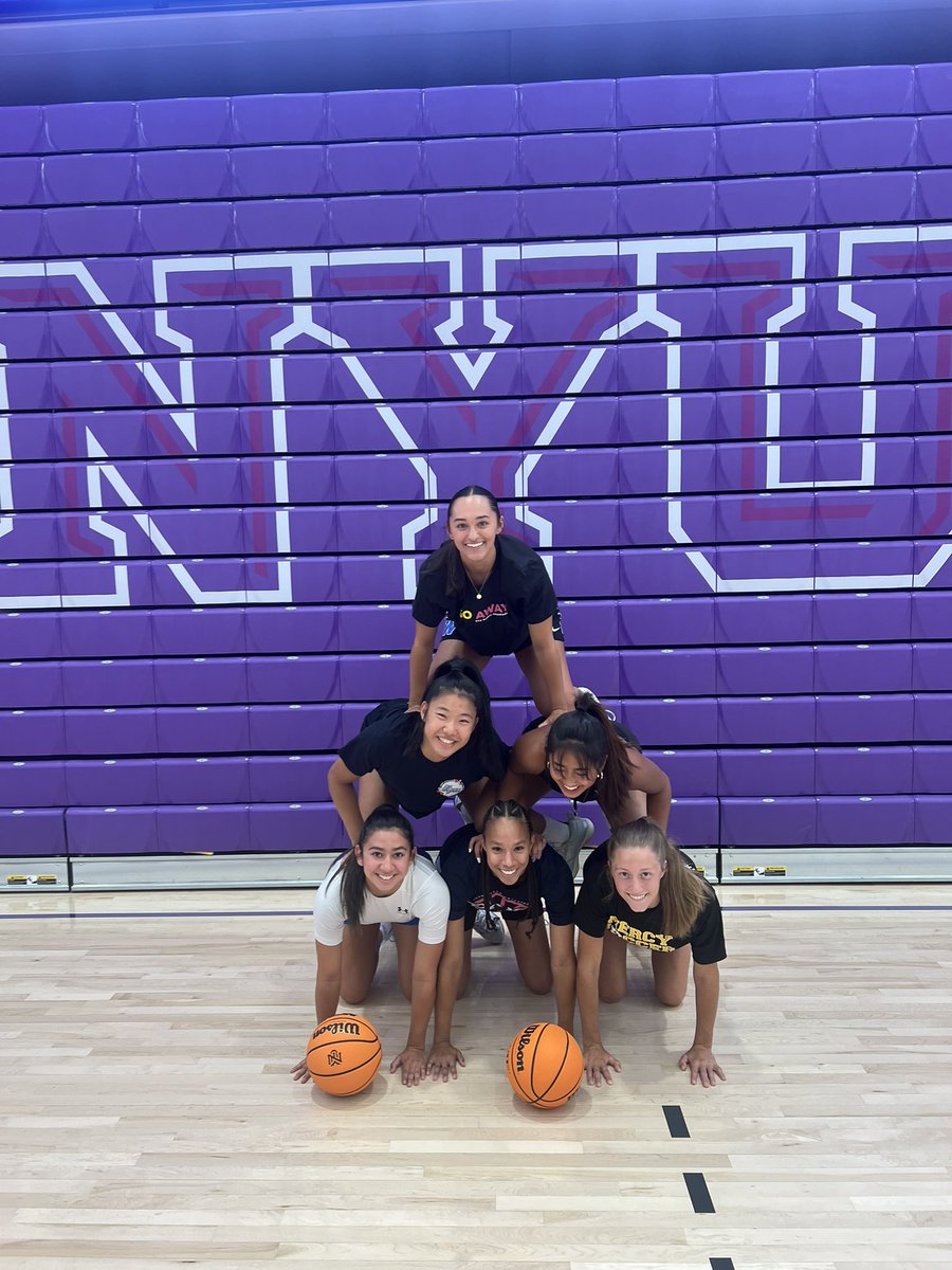 NYU Women's Basketball tweet media