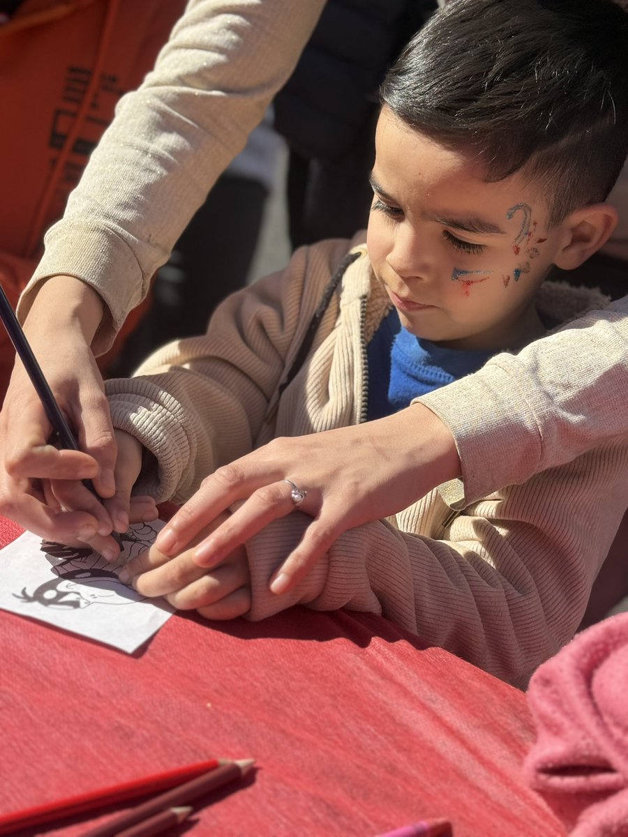 Graciaaaas <a href="/christievange/">christian</a> y <a href="/MartinCoeOk/">Martín Coello</a>   
Como siempre salió todo de diez para los niños/as de Boedo. Felicitaciones tmb al centro cultural y a los chiflados de Boedo que año a año hacen este gran festejo con mucho esfuerzo. Gracias por dejarnos ser parte <a href="/CNELALMAENBOEDO/">Agrupación Con el Alma en Boedo</a> 💙❤️