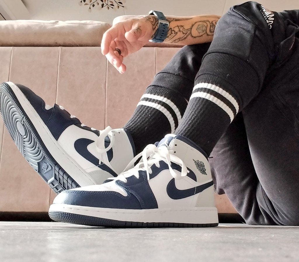 Awoo!!

Puppy got new sneaks~~

#ftm #ftmpup #dutchpuppy #puppyboy #dutch #mutuals #lgtbq #sizekink #dutchgay #commando #ftmnsfw #bdsm #gaysub #petplay #trans #twink #moots #transnsfw #gaypup #funsize #puppyplay #kink #gay #nsfwtwt #nsfw #sneakergay #sneakers