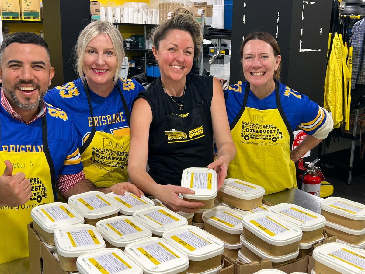 FAAA_Au's tweet image. We love seeing our FAAA Members giving back! 💛
Last week, the Brisbane Metro Committee teamed up with OzHarvest, rolling up their sleeves to cook more than 104 meals for people doing it tough. #OzHarvest #Cookingforacause #FAAA