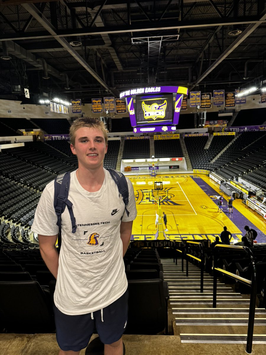 mv_mustanghoops's tweet image. ‘Stangs spent the wknd on a few diff college campuses! 🌟Elite Camp Szn🌟

@MercerMBB 🐻
@TTU_Basketball 🦅
@GoMocsMBB🐤

@Maalydashooter 
@khyribrown4 
@quintmcgrath27 
@noahbrady09 
@NoahMcGrath2029 
@_chased__ 
@DarrellD_2026 

#FAM1LY | 🐎 | #MVPR1DE | #PFE