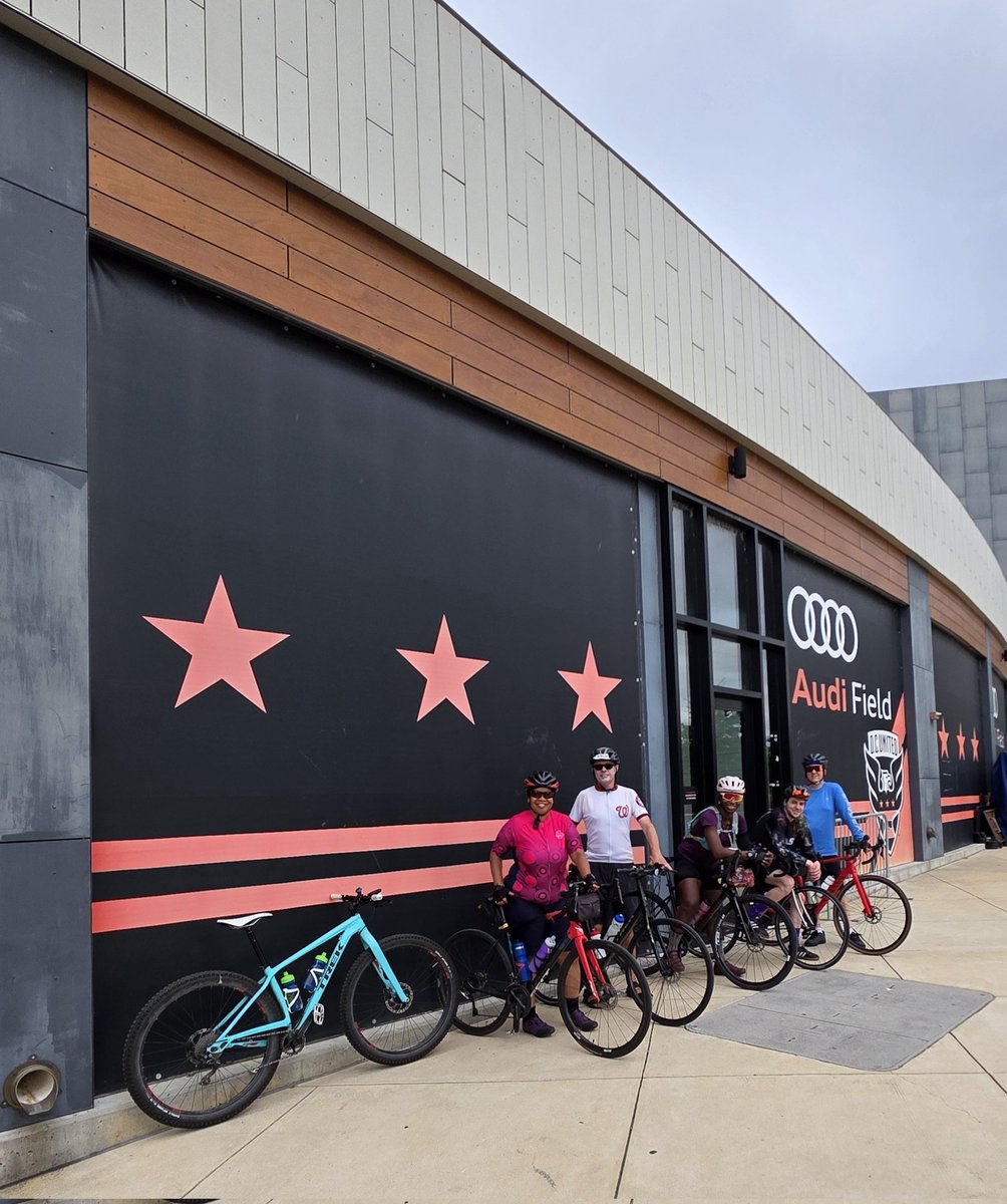 Chris_Roell's tweet photo. Today's Urban Adventure Bicycle Ride was a beautiful #SunDayFunDay ride around DC! #bikedc #uabicycleride #WashingtonDC #onedc #wearedc #FreeDC https://t.co/diB6uGO7Yx
