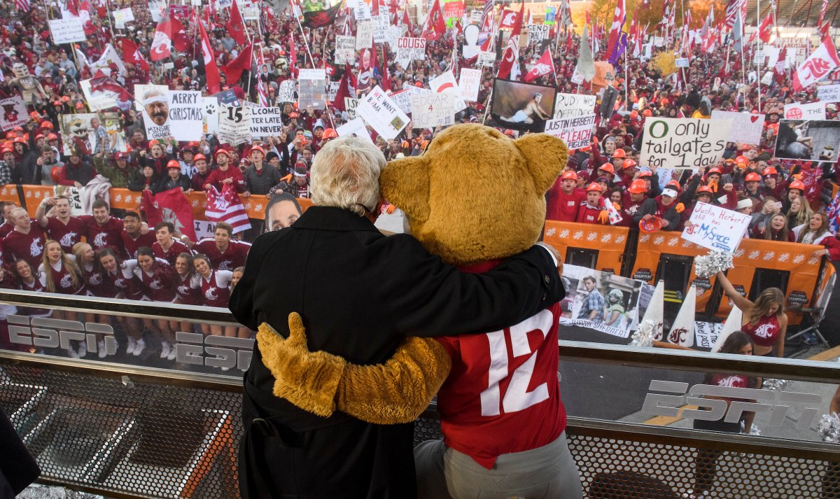 WSUPullman's tweet photo. Thank you Coach Corso for visiting us in 2018!📺🏈#GoCougs https://t.co/PaVwmo2H79