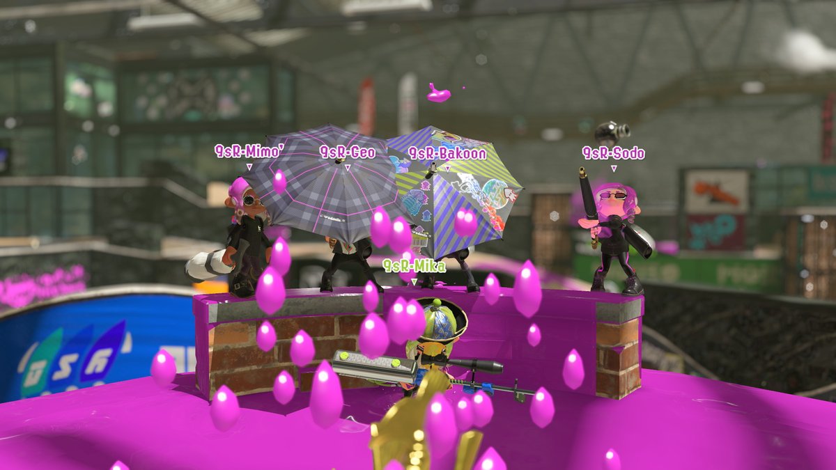 [Intersaison S5 Ebtv]
Victoire 4-1 face à SD Alpha !!

Des sourires aux larmes suite à la perte de Mika pendant le match.. ( elle a juste déco ).