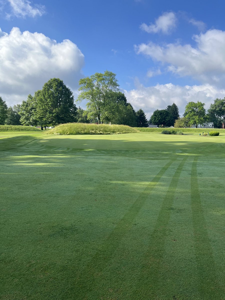 jpullin4's tweet photo. @golfcourses101 Mound Builders CC in Newark, OH built around Native American ceremonial mounds. Now closed to be a park. Trees will take it. https://t.co/LP481x8joX