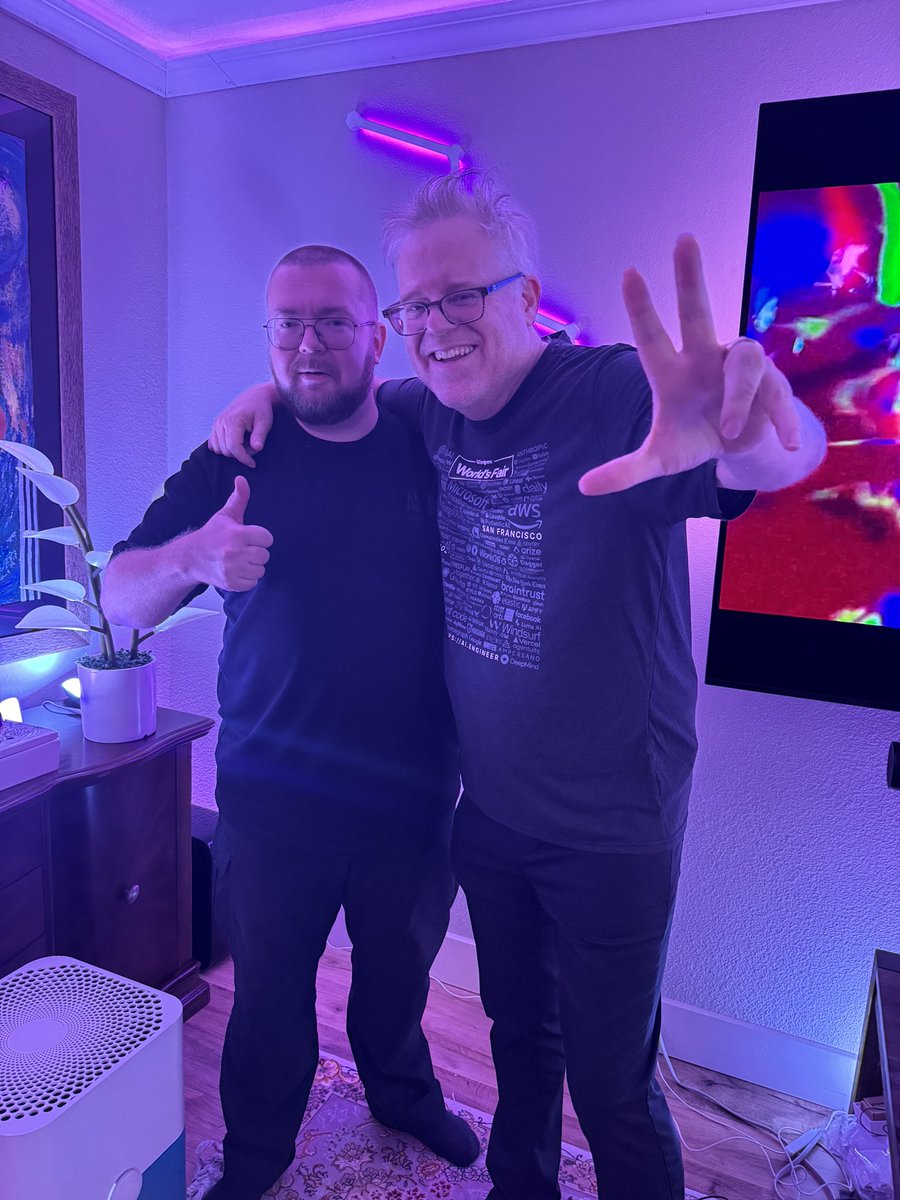 Hanging out with the one and only <a href="/Scobleizer/">Robert Scoble</a> discussing neurosymbolic AI and what a Palantir for your personal life might look like

Also saw first hand how Robert manages his curated lists, the best lists on X about AI startups, founders, researchers, and investors!