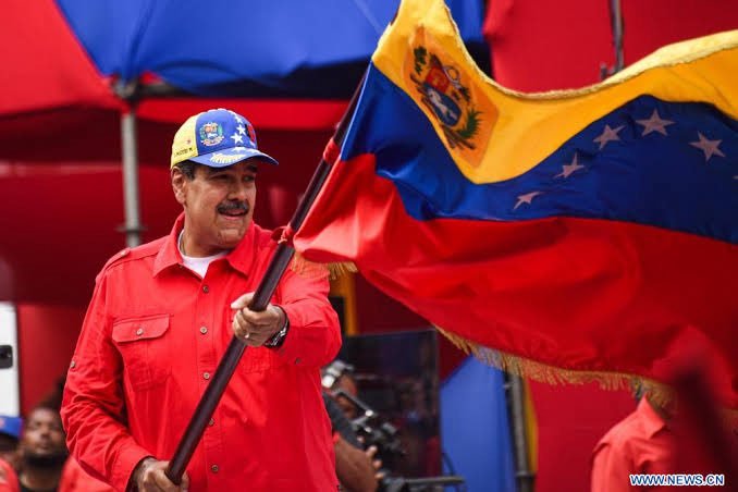 #VenezuelaCubaEstáContigo 
#MaduroPresidente