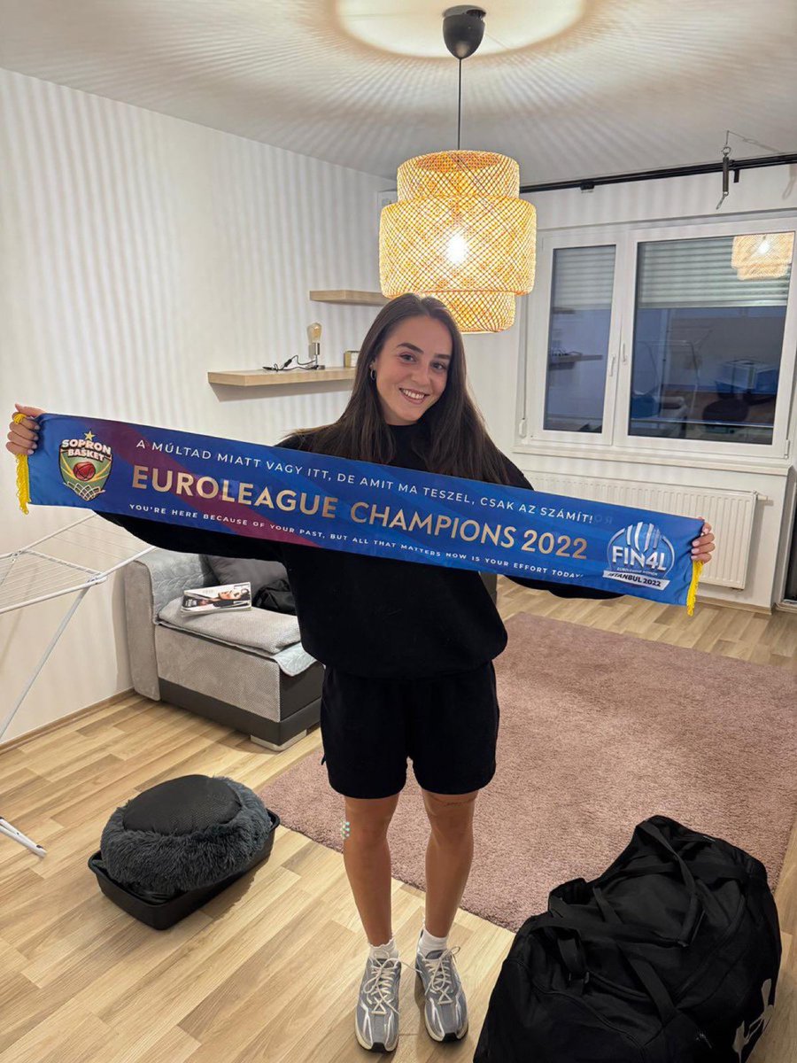 Storm G Nika Mühl has officially touched down in Sopron, where she will play for Sopron Basket this offseason 

📸: <a href="/WBSopron/">SOPRON BASKET</a>