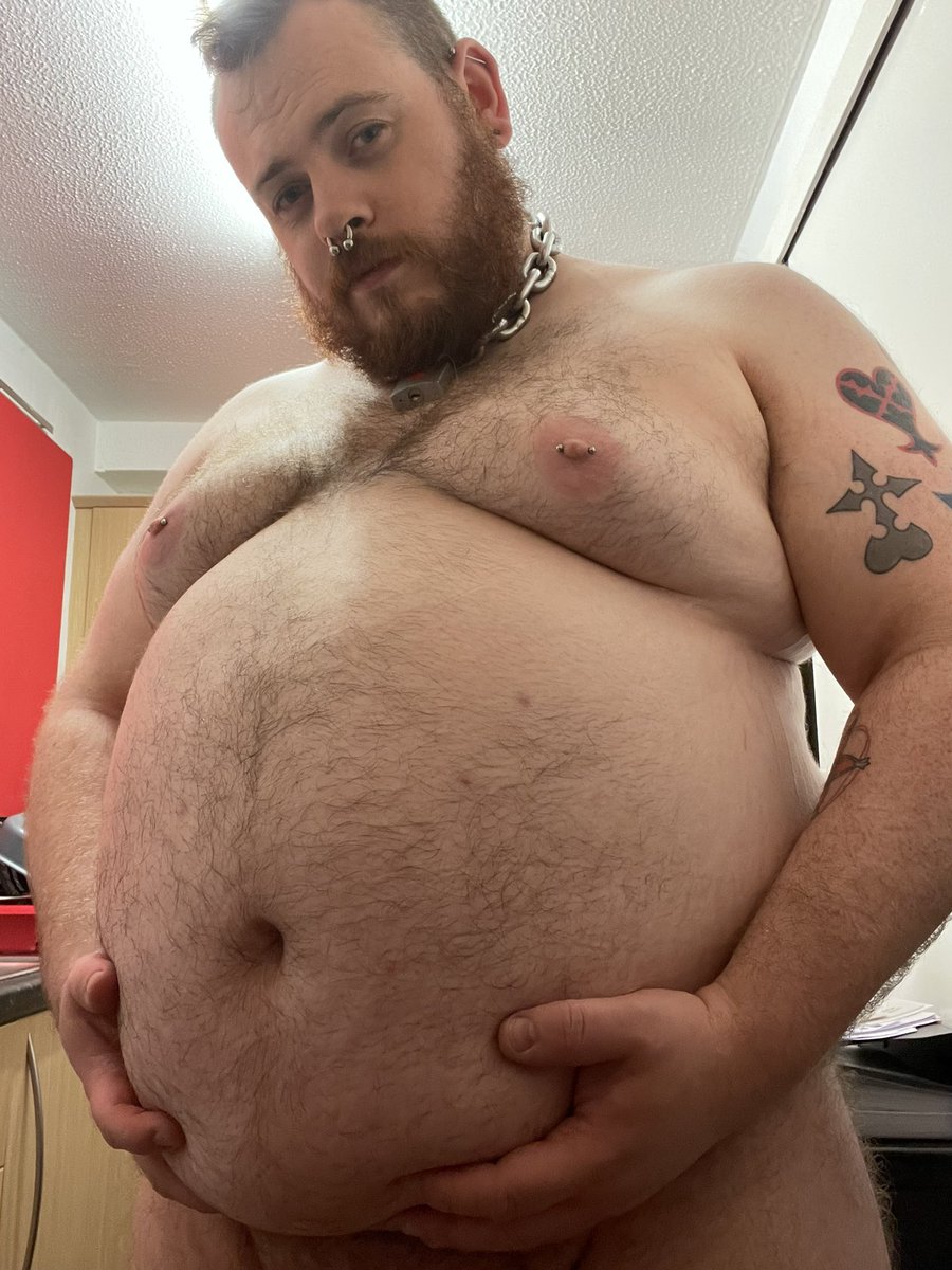 Somone should bring this piggy some snacks 🐷