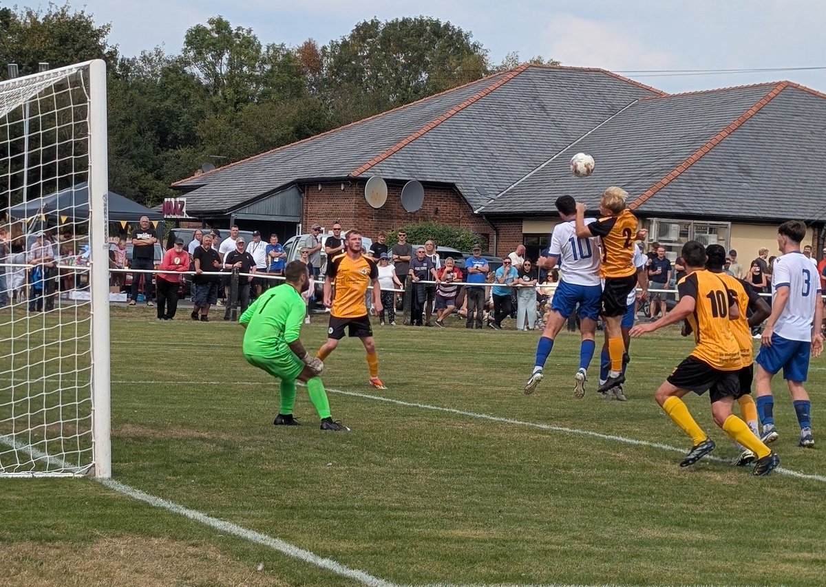 RussWWFC's tweet image. GAME 36
🏟️ 1464 - Centenary Sports Ground
📆 Sunday 24th August 🕐14:00
🟡 @HBAFC 6
⚪ @Turton_FC 2
🏆 @westlancsleague D1
🧑‍🤝‍🧑 401

The middle game of @WestLancsHop25 was the best, good curry too.

👇BLOG BELOW 👇
footygrounds.blogspot.com/2025/08/hesket…