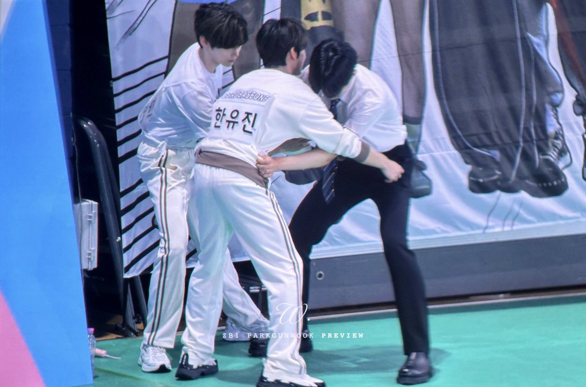 잠만 입에서 왼자님이라는말나올거같음