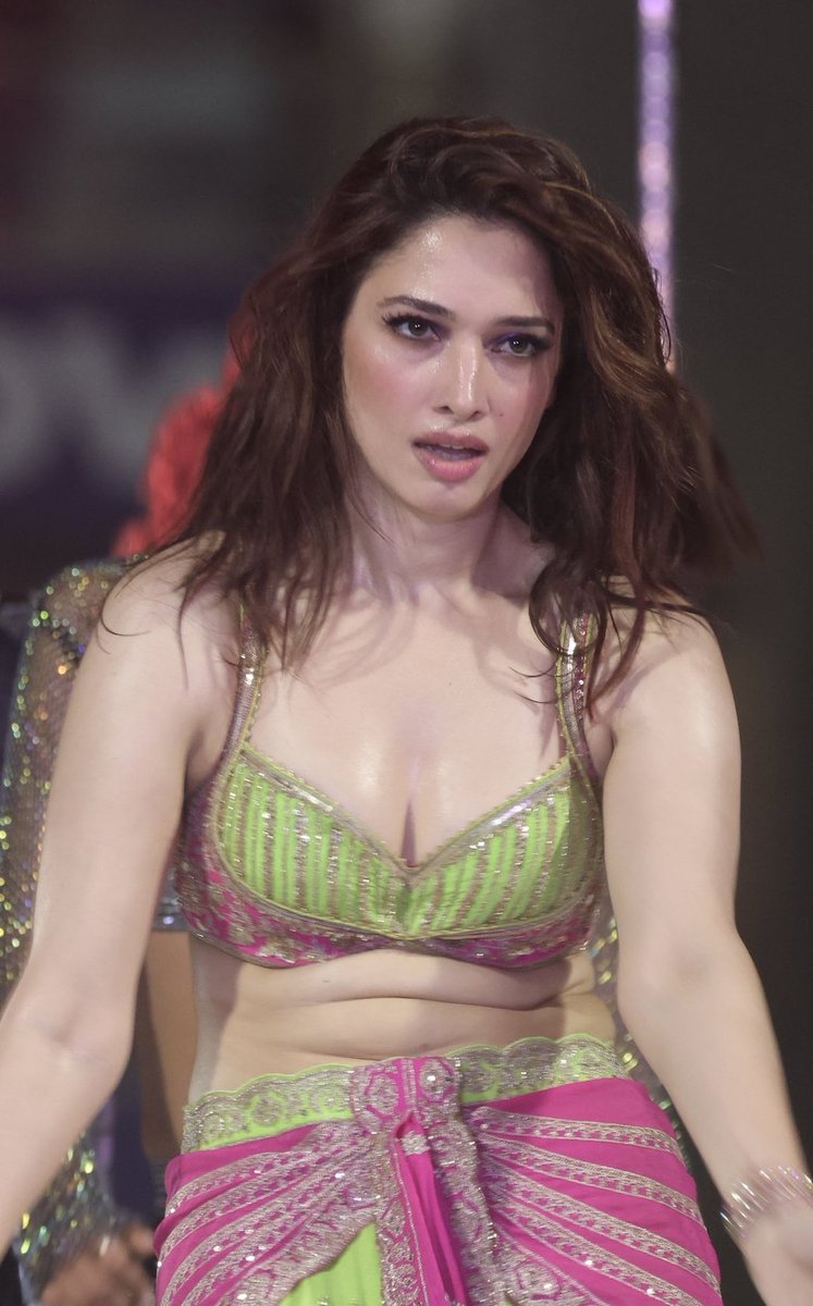 GzK0CJ-aQAAxdiw?format=jpg&name=medium