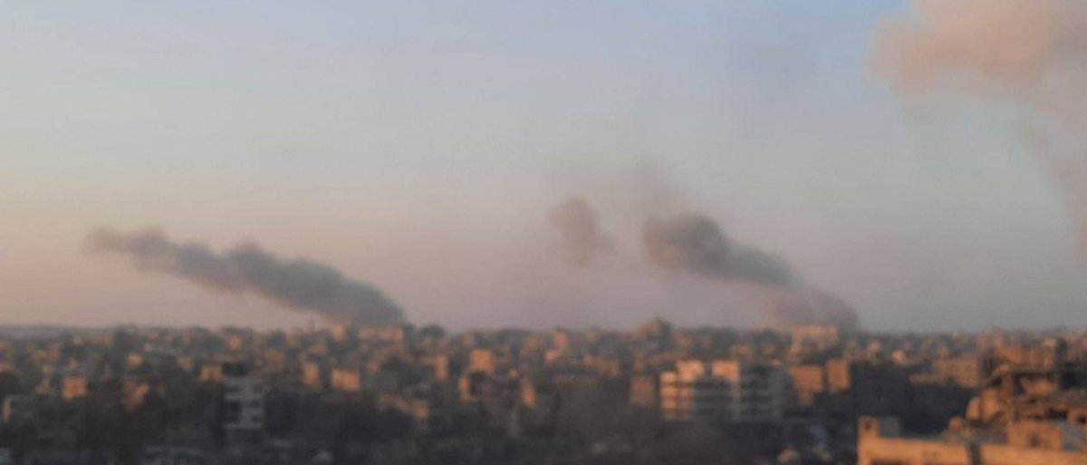 تدمير المباني بالروبوتات المفخخة لم يتوقف في شرق و شمال مدينة غزة.

الاحتلال فعليا يوسع هجومه على غزة و بدون صدى اعلامي
