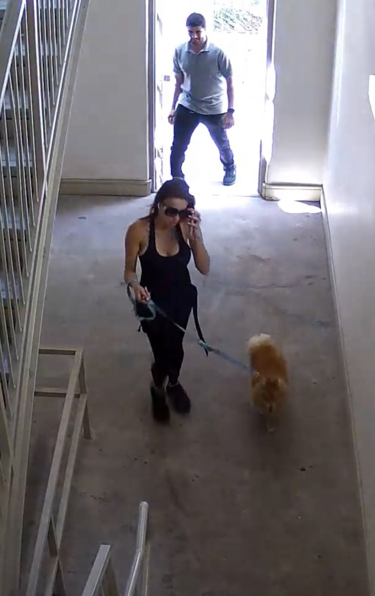 XdelaC's tweet image. #Tactics101
#PerSec 

Case study. Look carefully.

1) Focus on LOCATION.

2) Focus on the &quot;subject&apos;s&quot; STATE OF MIND. She&apos;s also a public figure (whose posts I often come across). 

3) The guy&apos;s ANGLE OF ATTACK. 

Also, do you really think he just randomly picked her out just now?