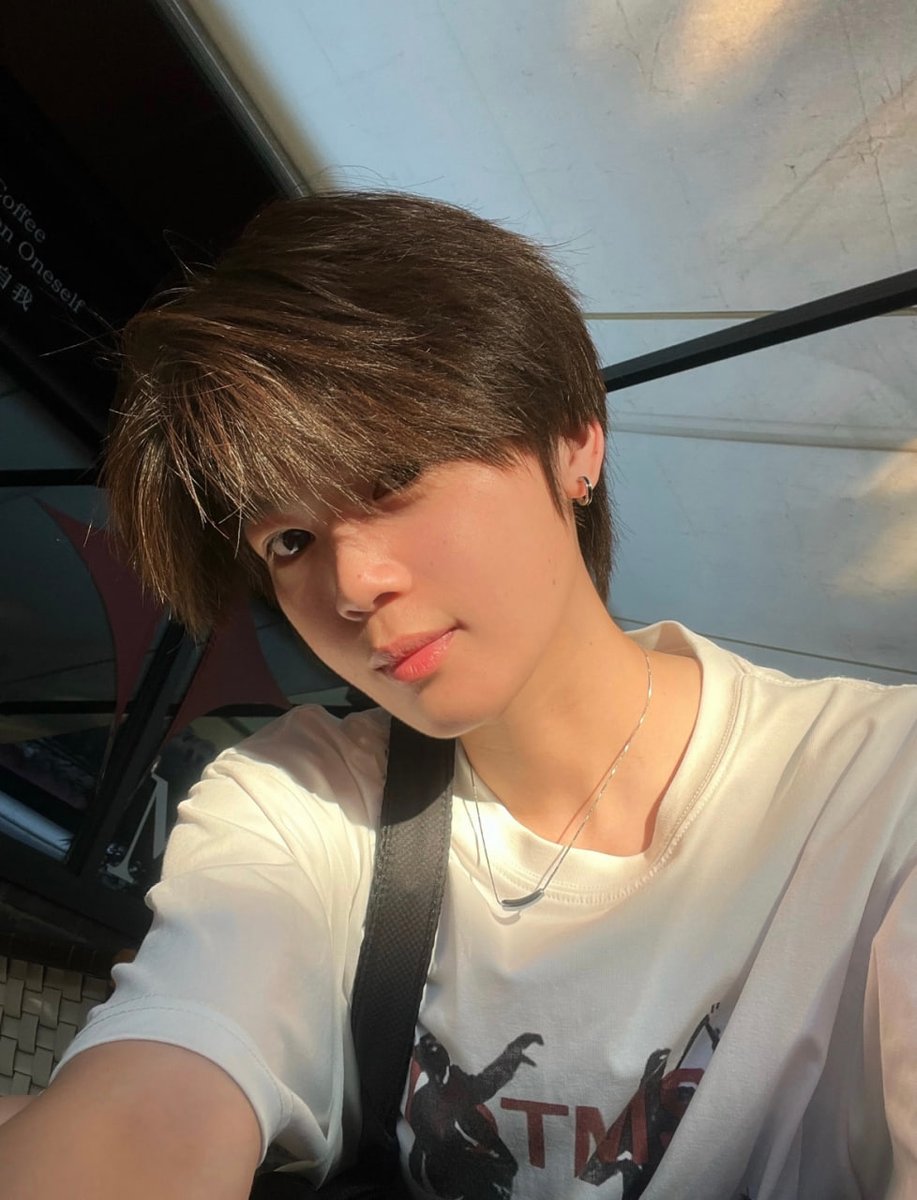 jj_52018's tweet photo. 素顏去約會 😂會滿意嗎？ 
#中性女孩 https://t.co/uh8HViqWNh
