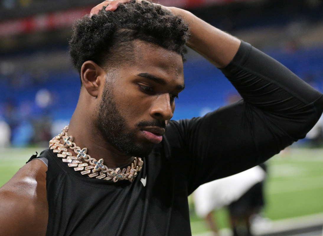 NFL_DovKleiman's tweet image. Awful: The Browns cut four of the five offensive linemen who were blocking for rookie QB Shedeur Sanders in their last game.
โข Tackle Sebastian Gutierrez
โข Center Bucky Williams
โข Guard Javion Cohen
โข Guard Dartanyan Tinsley
Shedeur was set up to fail ๐๐