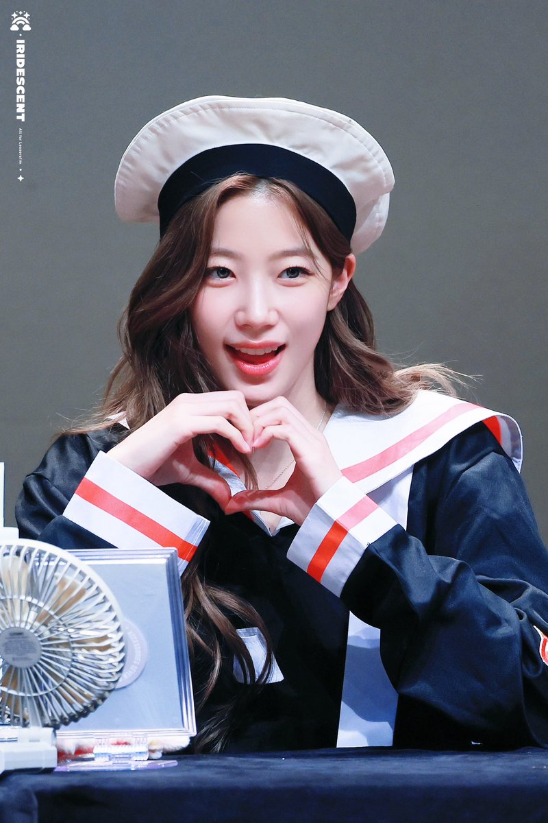 Iridescent0502's tweet photo. 250427

#LESSERAFIM #LE_SSERAFIM #르세라핌 
#카즈하 #KAZUHA #カズハ https://t.co/Imdu7Jwy5E