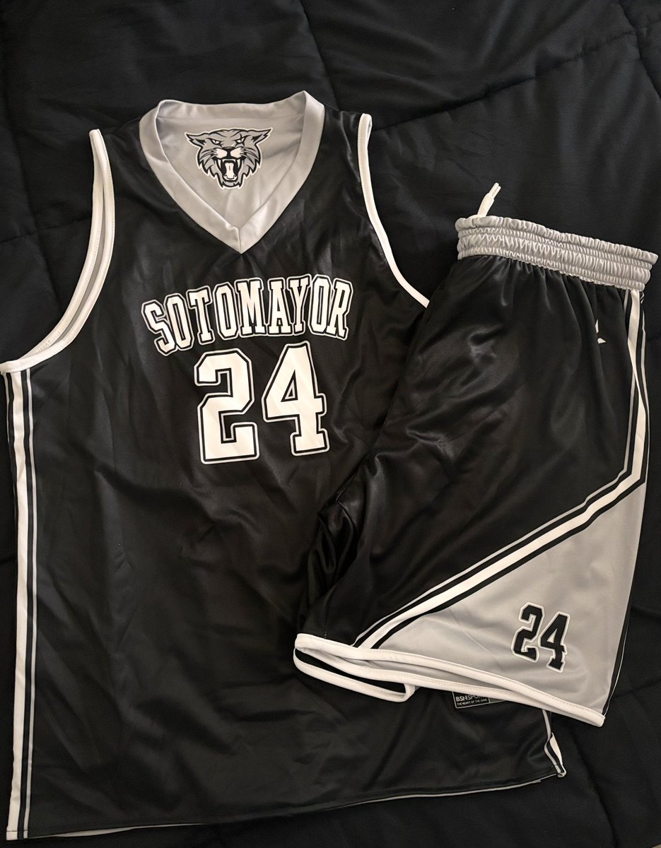 First time getting to wear my high school jersey and it feels awesome. I’m very grateful to be able to show what I got to my coaches and to others. It’s going to be a great basketball year!