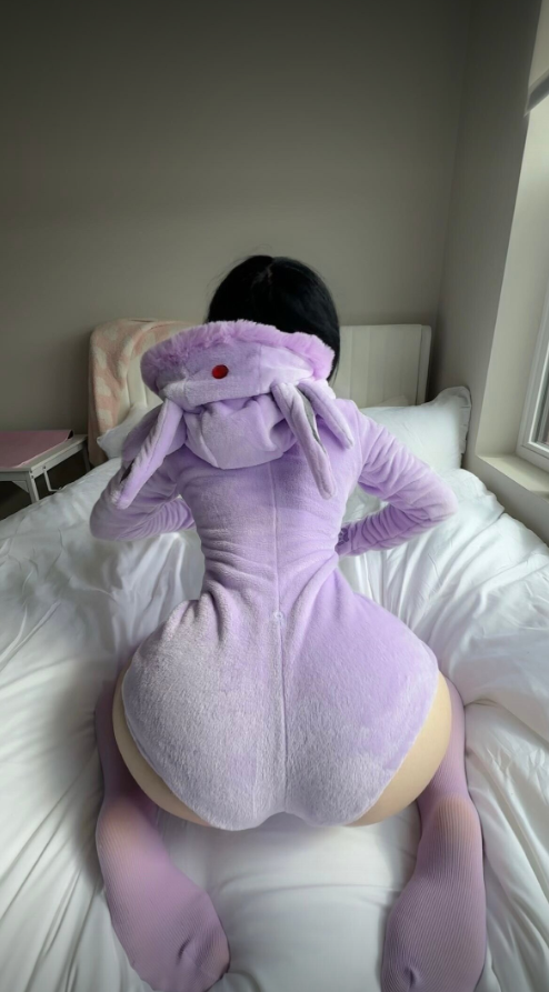 kttylain's tweet photo. why don't you comment “🍑” and see what happens https://t.co/VOAYRFdfPS