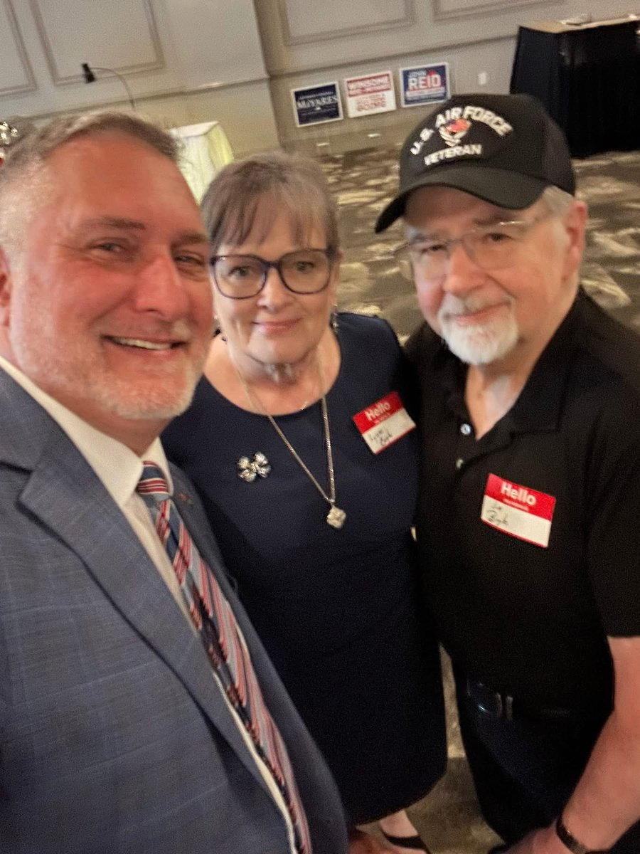 Great night at a wonderful dinner in South Hill!

My Dad grew up in Southside Virginia… I spent half my summers there as a child. Great times with wonderful people. 

Now, as a candidate, I reject the advice to only spend time in the population centers where they tell me there’s