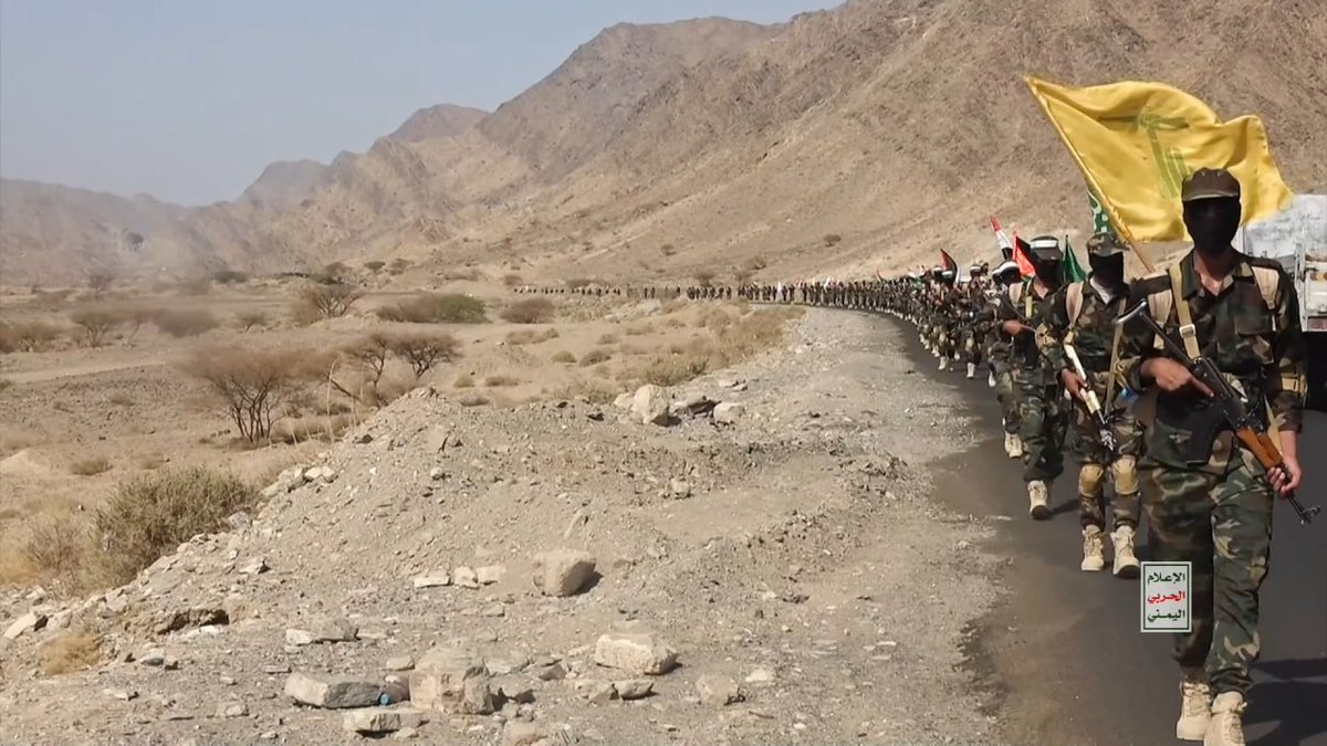 يستعرض الحوثي بمقاتلين من حزب لله في حدود محافظة مأرب  ...  مضيعين طريق القدس