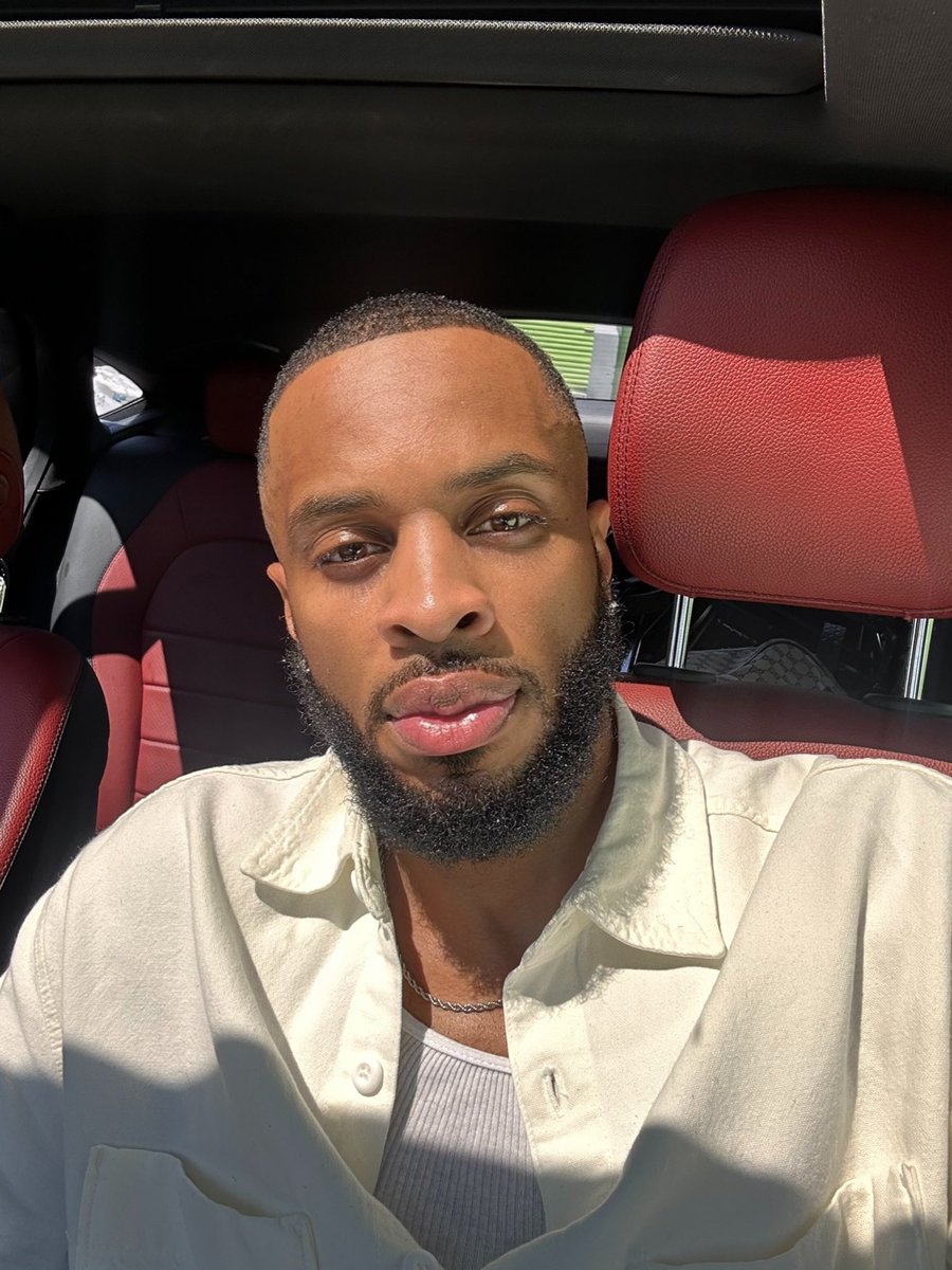 TonyBee (@tonyybee) on Twitter photo 