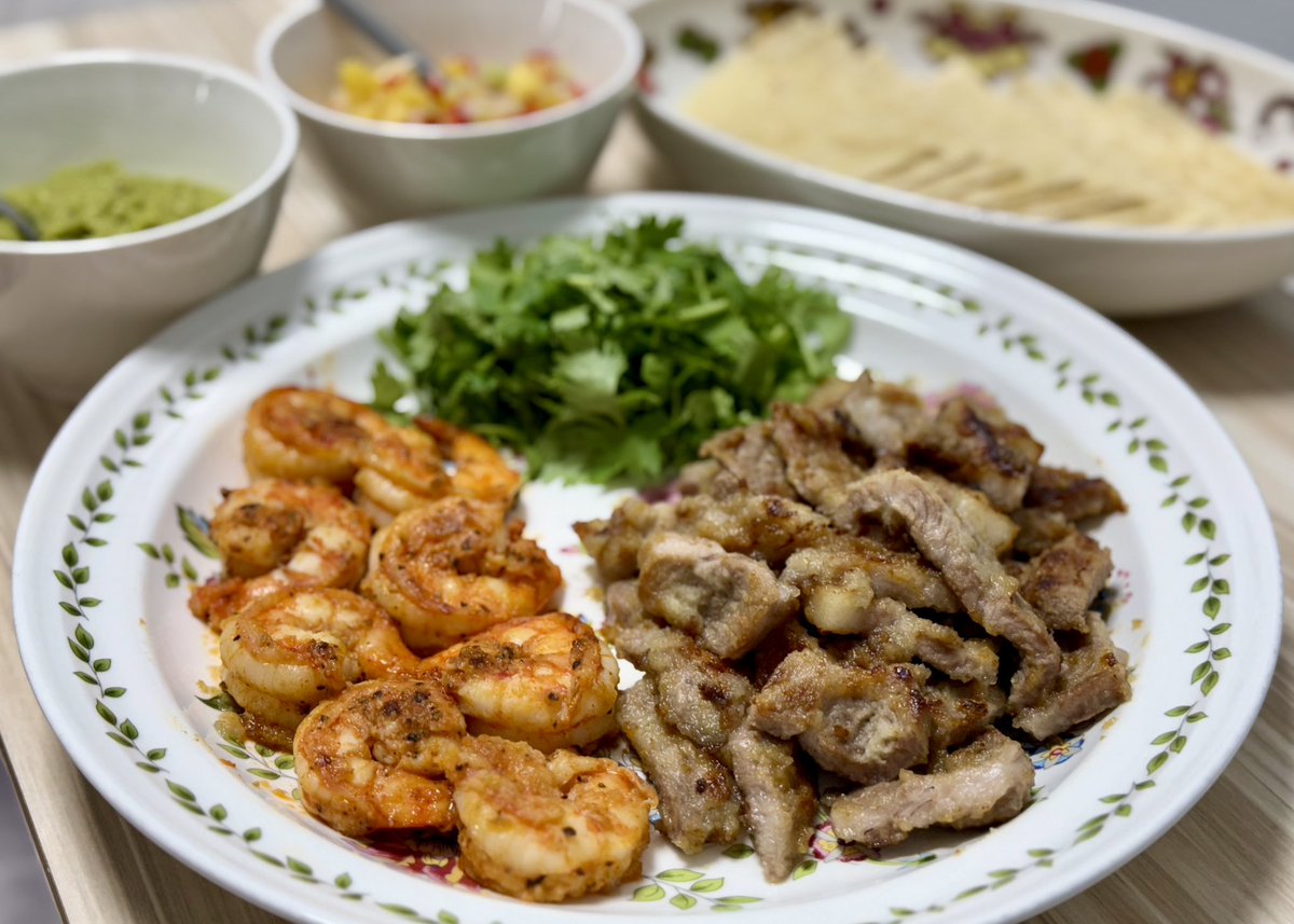 그리고 이것은 얼마 전에 해먹은...언제나 제리코선생님 덕분에 잘 먹고 사는...홈타코 조합 정말 짱!이에요🙇🏻‍♀️👍