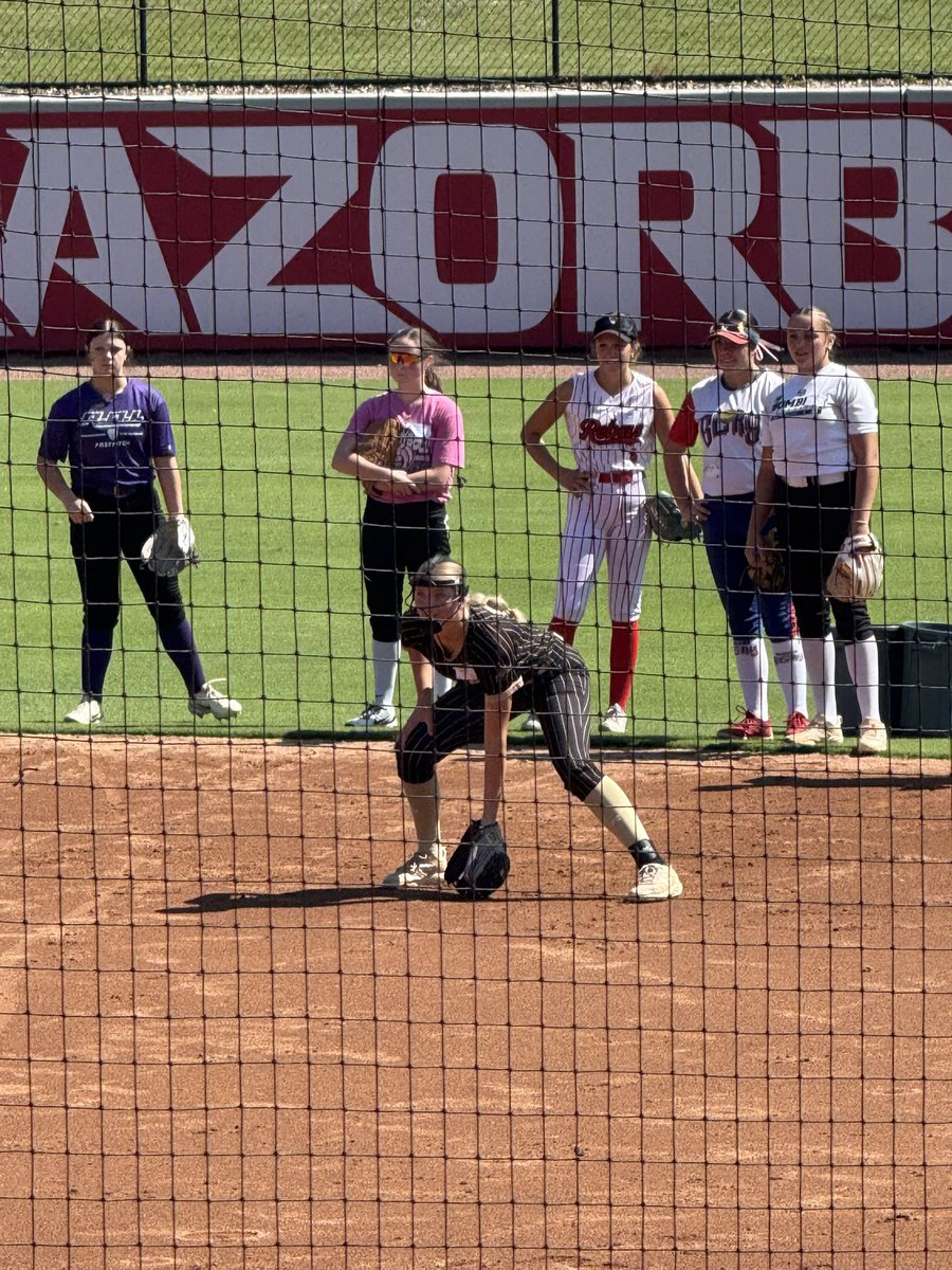 Hadley Hays (@hadley_hays15) on Twitter photo Great day at <a href="/RazorbackSB/">Arkansas Softball</a> camp! Love getting to see the program <a href="/CoachDeifel/">Courtney Deifel</a> @mattmeuchel <a href="/djgasso/">DJ Gasso</a> and staff are building. #IPFbethebest #woopigsooie @iowapremieresoftball Great day at <a href="/RazorbackSB/">Arkansas Softball</a> camp! Love getting to see the program <a href="/CoachDeifel/">Courtney Deifel</a> @mattmeuchel <a href="/djgasso/">DJ Gasso</a> and staff are building. #IPFbethebest #woopigsooie @iowapremieresoftball