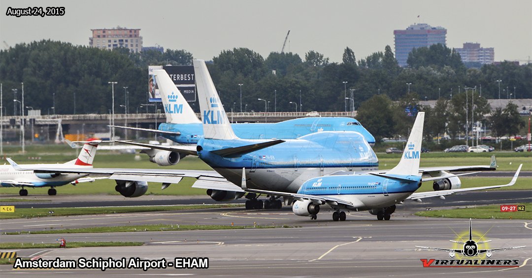 Virtualiners's tweet photo. Hoy 24/08 pero del 2015: #KLM Royal Dutch Airlines, #Boeing 747-406M, PH-BFW en punto de espera pista 18L, Boeing 747-406 PH-BFN junto al Boeing 737-7K2 en Amsterdam (#EHAM)
#AvGeek #virtualiners #spotting #aviationlovers #aviationgeek #aviationphotography #planespotting https://t.co/6N9jW8IxWg
