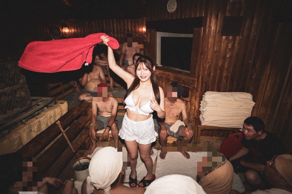 nikoh_refre's tweet photo. 8月16日開催
【五条恋さんゲストイベント】
お写真お裾分け④

お待たせ致しましたのロウリュのお写真🔥📸

しっとり汗で濡れる五条さんの美肌を目に焼き付けていただけましたでしょうか？
初のロウリュイベントも全力で楽しんでくれた五条さんに、参加者も一緒に盛り上がれたサいこうのお時間でした😊 https://t.co/W6WBkPwaRN