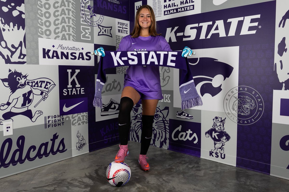 macymartin001's tweet photo. A dream come true 💜
@KStateSOC @Solar09gECNL @colleen__corbin @CoachAliH @CoachEP_ #committed #D1 #EMAW #kansasstateuniversity https://t.co/kfJrxQXHc8