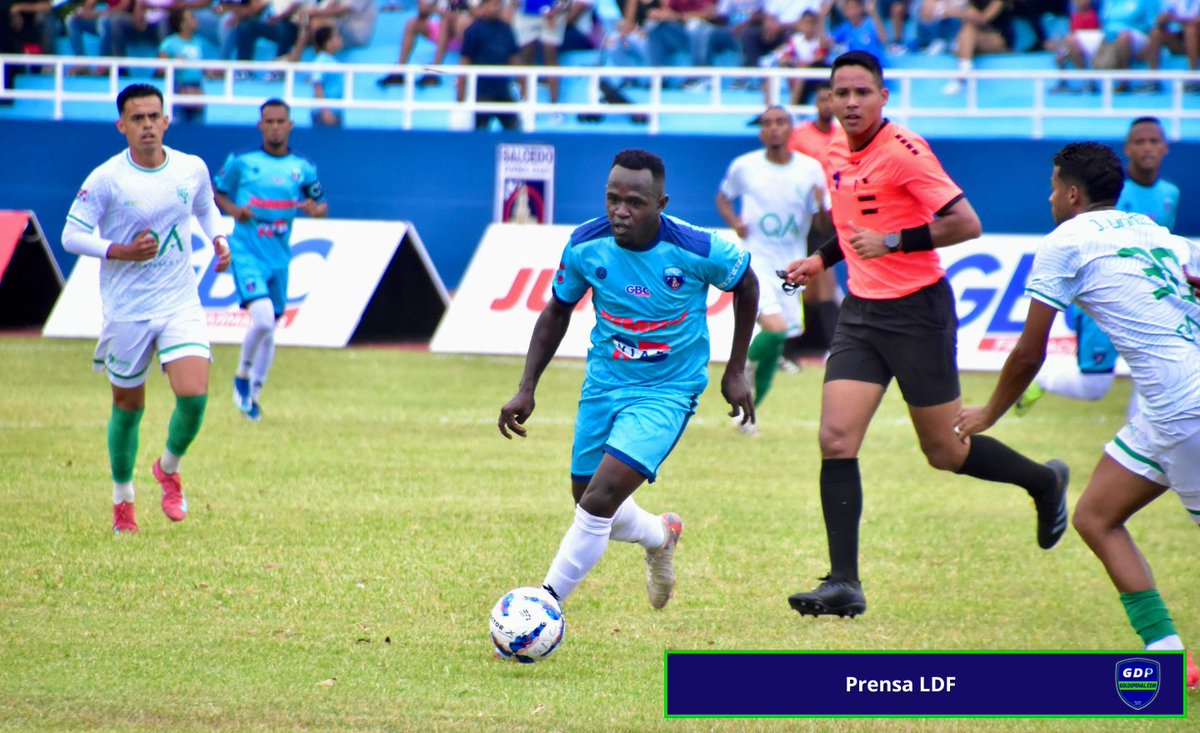 Resultados y clasificación tras disputarse la cuarta fecha de la <a href="/LDFcomdo/">LDF</a> 25-26. ⚽️🇩🇴

goldepenal.com/competition/ld…